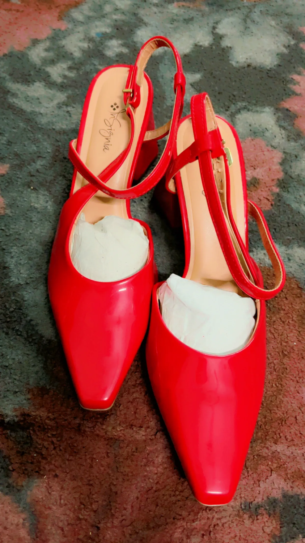 Insignia shoes